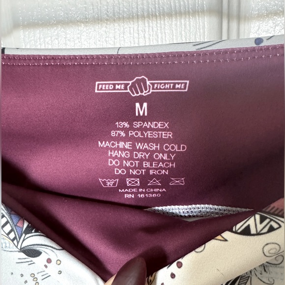 Feed Me Fight Me feather shorts with 2 pockets Sz M - Picture 2 of 6